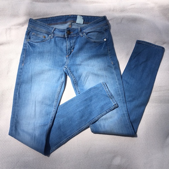 H&M Denim - H&M Super Skinny Super Low Waist sz 31/32
